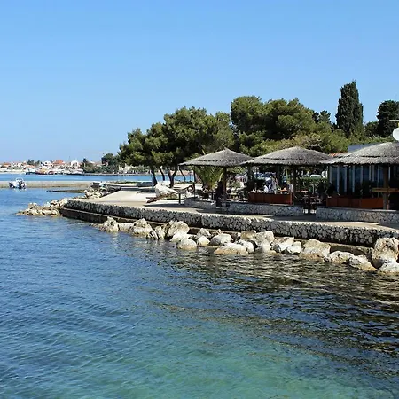 Maison d'hôtes And By The Sea - 5874 3*