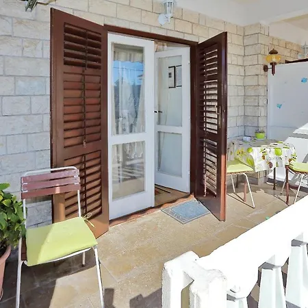 And By The Sea - 5874 Gæstehus