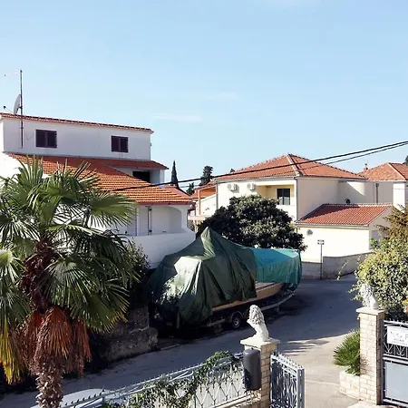 And By The Sea - 5874 Guest house 3*