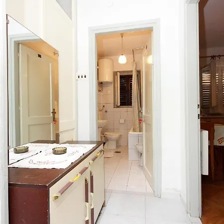 Gæstehus And By The Sea - 5874 Zadar