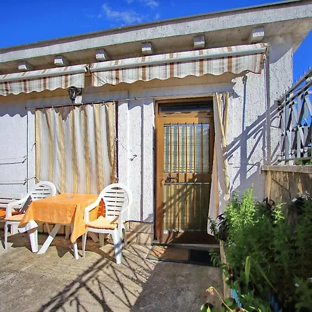 And By The Sea - 5874 Gæstehus