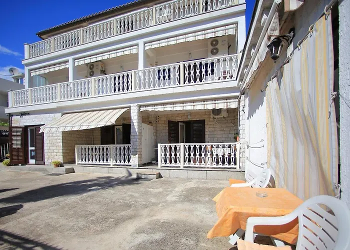 And By The Sea - 5874 Gostinjska kuća Zadar